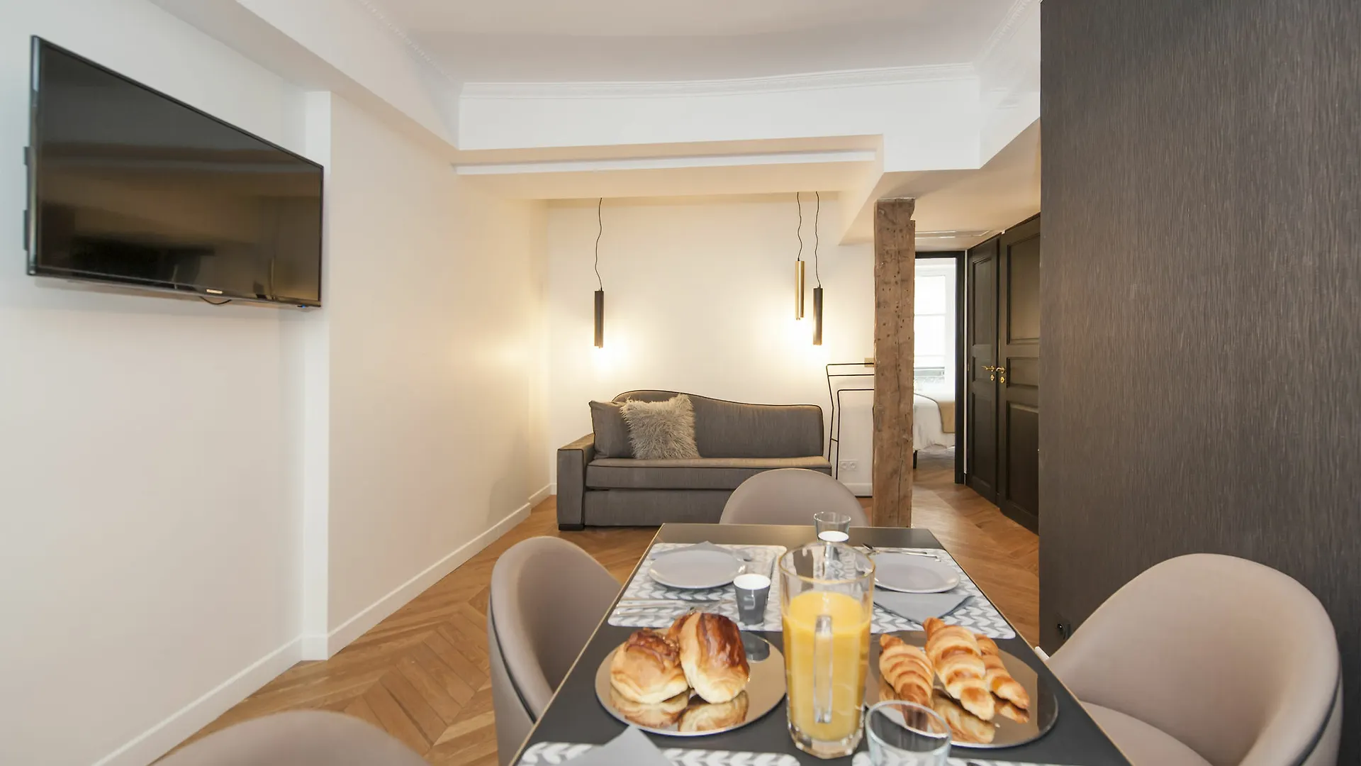 Odeon Saint Germain Apartments Paris France